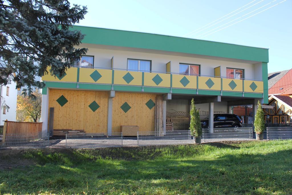 Gasthof Zum Mohrn Oberwoelz Stadt Exteriör bild