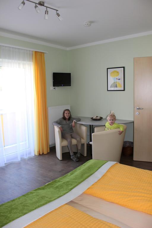 Gasthof Zum Mohrn Oberwoelz Stadt Exteriör bild
